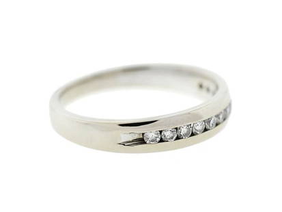 14k White Gold Diamond Wedding Band .30 Cts: 14k White Gold Diamond Wedding Band .30 Cts SKU: RBJ193224026884-E Condition: Pre-Owned Metal: White Gold Stone: Diamond Model: 193224026884-E Note: All Sales are final. Need more