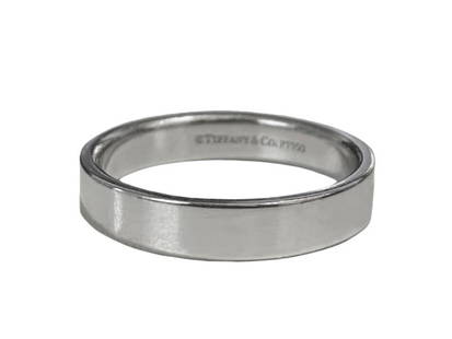 Tiffany&Co. Essential Platinum Ring, 4mm: Tiffany&Co. Essential Platinum Ring, 4mm SKU: RBJTIFFANY&CO-6250A643566BC Brand: Tiffany & Co. Condition: Pre-Owned Metal: Platimun Note: All Sales are final. Need more pics? Please do