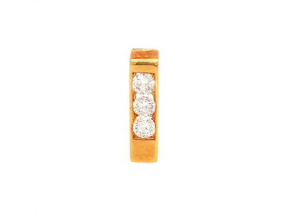 18k Yellow Gold Rectangle 3 Stone Diamond Pendant: 18k Yellow Gold Rectangle 3 Stone Diamond Pendant SKU: RBJsf785_4520677671015 Condition: Pre-Owned 18K Yellow GoldTotal Weight:3.2 gramsDiamond: 0.90 ct twd Note: All Sales are final. Need more
