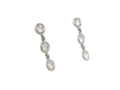 Fab Drops 14k White Gold Diamond Drop Earrings: Fab Drops 14k White Gold Diamond Drop Earrings SKU: RBJsf785_4285558882407 Condition: Pre-Owned 14k White GoldDiamond: 1.10ct twdEarrings Length: 0.75 inches Note: All Sales are final. Need more