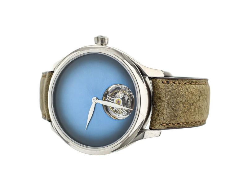 H Moser & Cie Endeavour Tourbillion Blue Fume White Gold 40mm Full Set: H Moser & Cie Endeavour Tourbillion Blue Fume White Gold 40mm Full Set Product Code: 304463808651-E Condition: Pre-Owned Model: H Moser & Cie Endeavour Tourbillion Details: Item Specifics:Band Color: