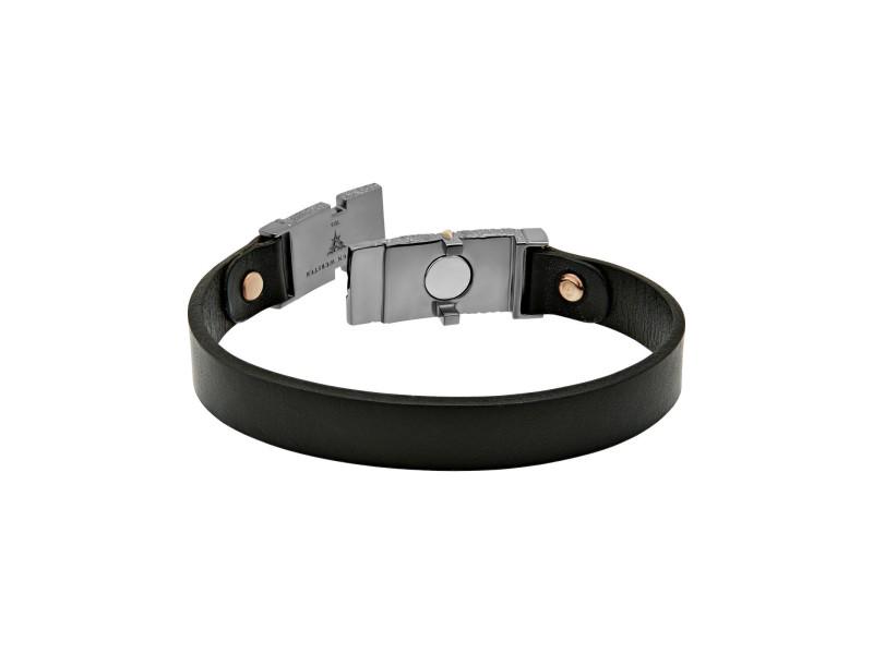 Stephen Webster 925 Sterling Silver Union Jack Leather With Magnetic Clasp Bracelet: Stephen Webster 925 Sterling Silver Union Jack Leather With Magnetic Clasp Bracelet Product Code: 262937218700-E Condition: Never Worn Metal: Sterling Silver Size and Fit: Length: 8", Width: .63" Step