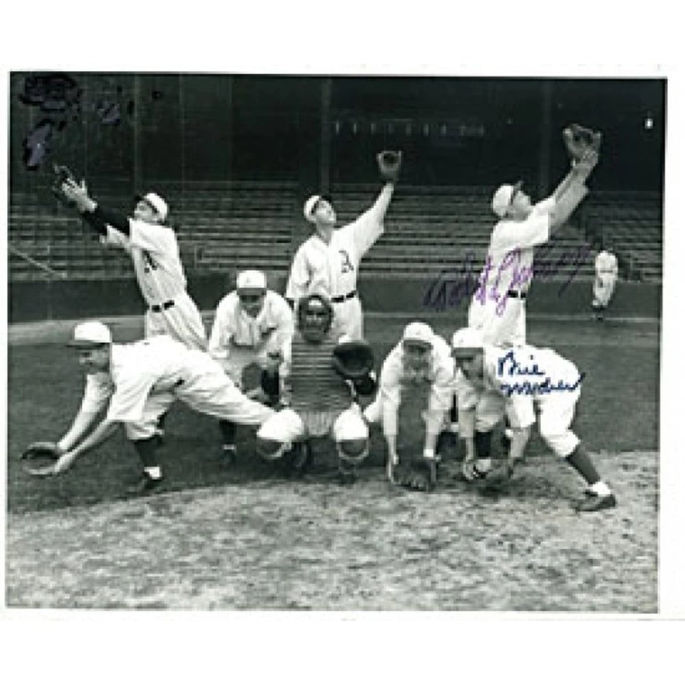 Robert Johnson & BIll Wendor Autographed / Signed Black & White 8x10 Photo: Robert Johnson & BIll Wendor Autographed / Signed Black & White 8x10 Photo Robert Johnson & BIll Wendor Autographed / Signed Black & White 8x10 Photo RBJ no:7250628313176