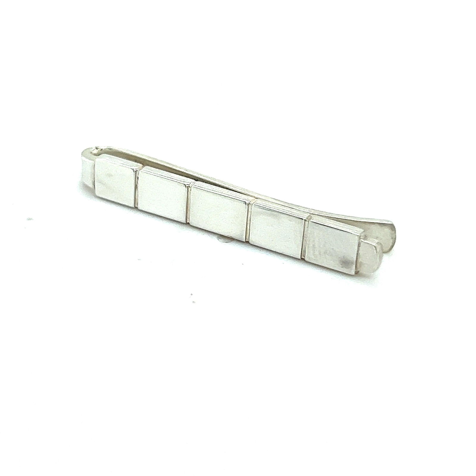 Georg Jensen Estate Mens Tie Bar 1.5" Silver: Georg Jensen Estate Mens Tie Bar 1.5" Silver Metal: Silver Weight: 5 g Place of Origin: United States Period: 1990-1999 Date of Manufacture: 1994 Condition: Good