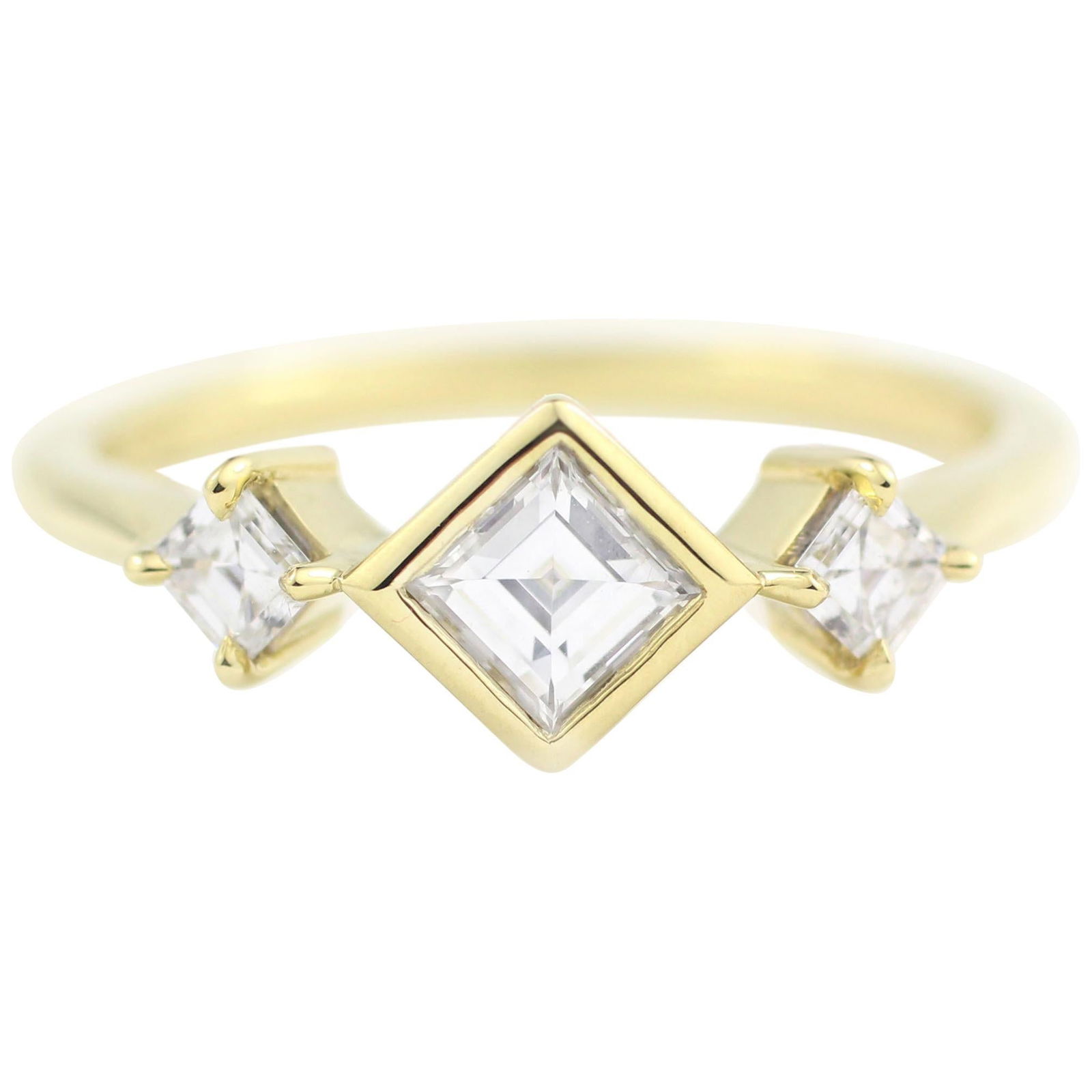Julius Cohen Square Diamond Ring: Julius Cohen Square Diamond Ring Metal: 18k Gold, Gold Stone: Diamond Stone Cut: Square Cut Weight: 0.3 ct Style: Contemporary Place of Origin: United States Period: 21st Century