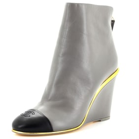 Chanel Womens CC Cap Toe