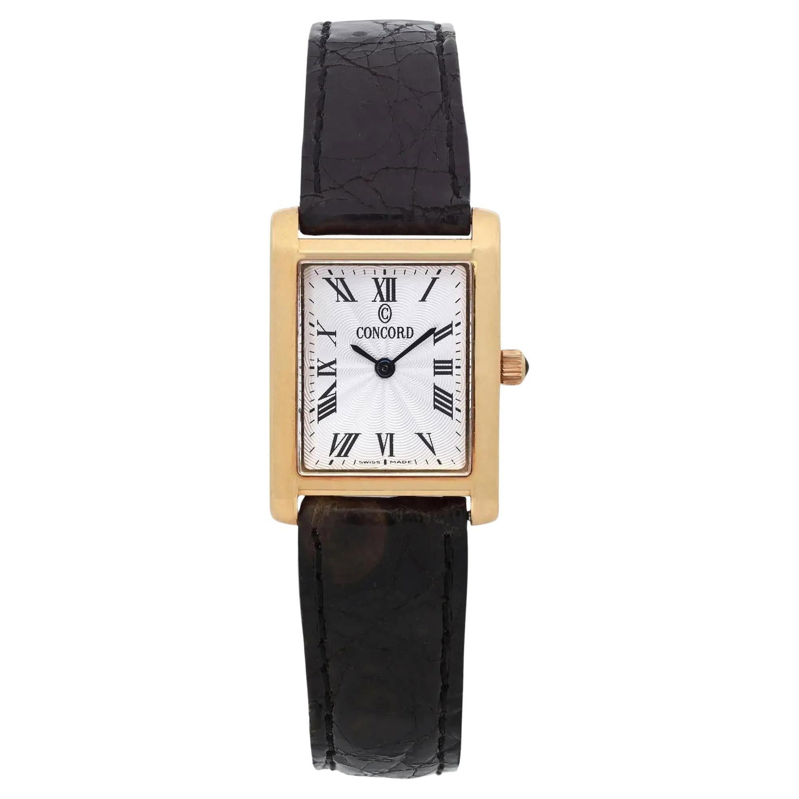 Concord Bennington 18K Yellow Gold Silver: Concord Bennington 18K Yellow Gold Silver Dial Quartz Ladies Watch 50.25.1421 Brand: Concord Watch Case Material: Yellow Gold Strap Material: Leather Case Shape: Rectangle Case Dimensions: Diameter: 0