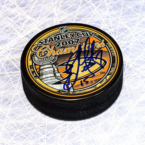 Ryan Getzlaf Anaheim Ducks Autographed 2007: Ryan Getzlaf Anaheim Ducks Autographed 2007 Stanley Cup Puck Ryan Getzlaf Anaheim Ducks Autographed 2007 Stanley Cup Puck SKU no: RBJ7241416999000