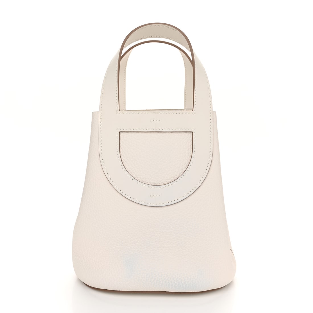 Hermes Taurillon Clemence Swift In-The-Loop 18: Hermes Taurillon Clemence Swift In-The-Loop 18 Bag Gris Pale Brand: HERMES Condition: Shows Wear Condition Details: Exterior: Color transfer, edge wear, Interior: Surface wear, , Box, Dust bag Base le