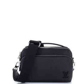 Louis Vuitton Avenue Messenger Taiga Leather