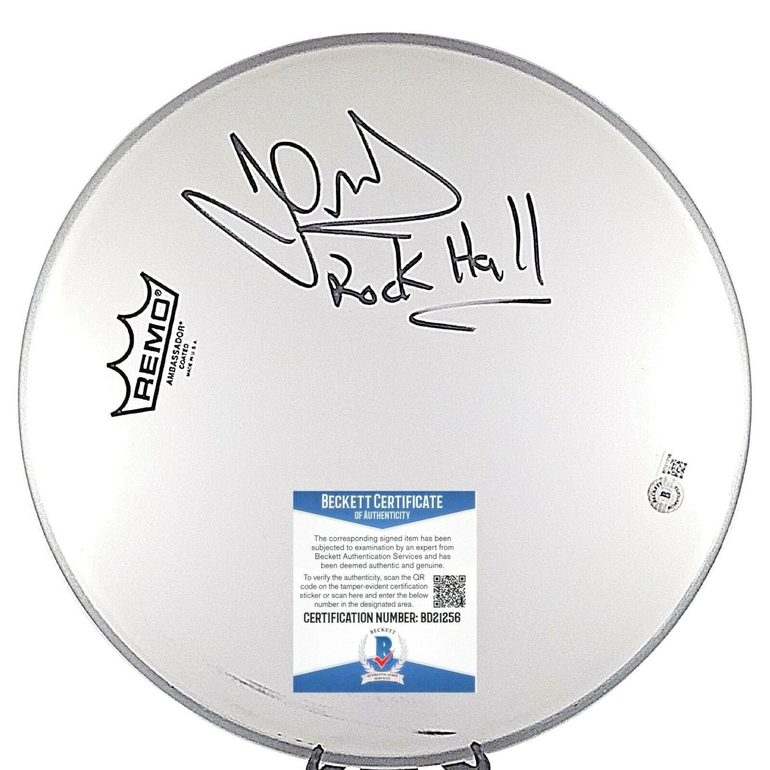 dj yella nwa signed drumhead rock: dj yella nwa signed drumhead rock hall HOF inscription beckett authentic rap hip hop This Remo drum head bears the autograph of NWAs D.J. Yella, featuring a "Rock Hall" inscription certified by Becket
