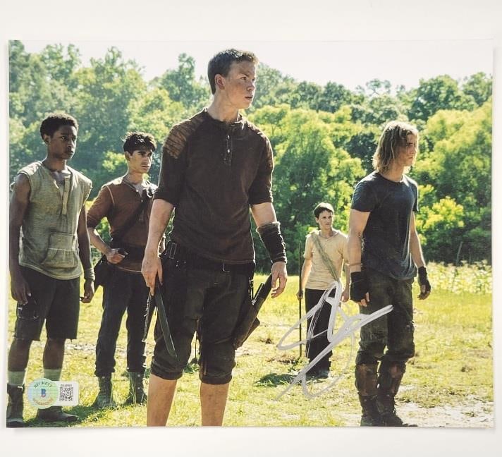 will poulter signed maze runner 8x10: will poulter signed maze runner 8x10 photo autograph beckett BAS Will Poulter signed Maze Runner 8x10 photo autograph ~ Beckett BAS SKU no: RBJ7476884963416 Guidelines for Bidding We recommend for all