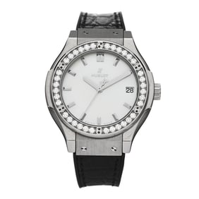 Hublot Titanium Alligator Diamond Bezel 33mm