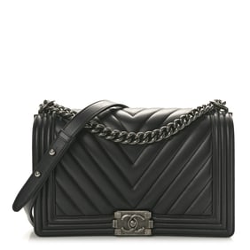 Chanel Caviar Chevron Quilted New Medium