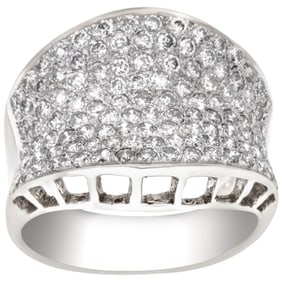 Exquisite pave diamond ring in white