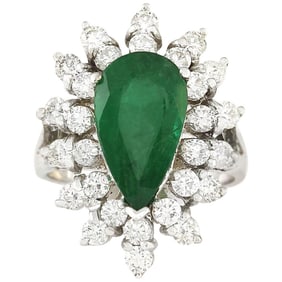 Natural Emerald Diamond Ring In 14