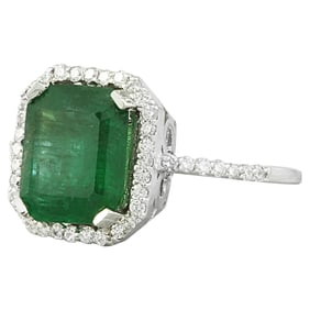 Exquisite Natural Emerald Diamond Ring In