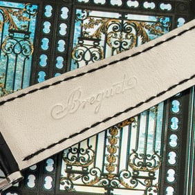 Breguet Classique Calendrier 7337BB/1E/9V6