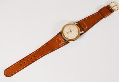 Helbros Model 83 Classic 1950s Wrist