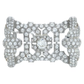 Art Deco diamond brooch/pendant in platinum.