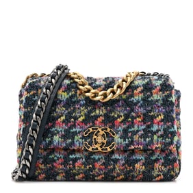 Chanel Tweed Quilted Medium Chanel 19