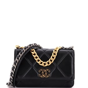 Chanel 19 Wallet on Chain Quilted