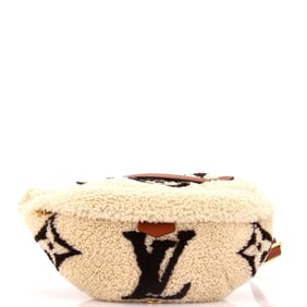 Louis Vuitton Bum Bag Monogram Giant