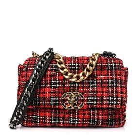 Chanel Tweed Quilted Medium Chanel 19