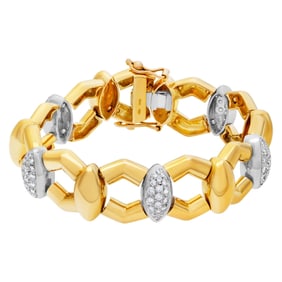Diamond bracelet set in 18k yellow
