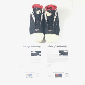 Dwyane Wade Player Exclusive Signed Shoes
