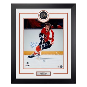 bobby clarke signed philadelphia flyers puck