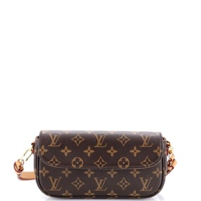 Louis Vuitton Ivy Wallet on Chain