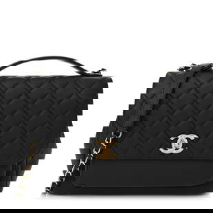 Chanel Caviar Quilted Large Business Affinity: Chanel Caviar Quilted Large Business Affinity Flap Black Brand: CHANEL Condition: Excellent Condition Details: Exterior: Corner wear, edge wear, Hardware: Scratch(es), Interior: Marks, , Box, Dust bag