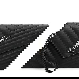 Saint Laurent Grain De Poudre Matelasse: Saint Laurent Grain De Poudre Matelasse Chevron Monogram Envelope Clutch Black Brand: SAINT LAURENT Condition: Shows Wear Condition Details: Interior: Residue marks, surface wear, marks, Handle: Wear