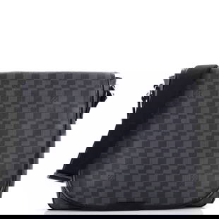 Louis Vuitton Daniel Messenger Bag Damier: Louis Vuitton Daniel Messenger Bag Damier Graphite MM Exterior Color: Black Interior Color: Black Exterior Material: Canvas Coated Interior Material: Fabric Hardware Color: Black Accessories: Dust