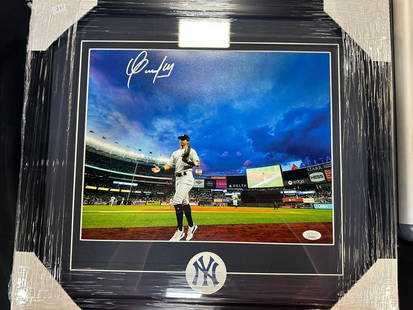 oswaldo cabrera signed framed 11x14 photo: oswaldo cabrera signed framed 11x14 photo Oswaldo Cabrera signed framed 11x14 photo SKU no: RBJ7783955923032 Guidelines for Bidding We recommend for all bidders to review the LiveAuctioneers