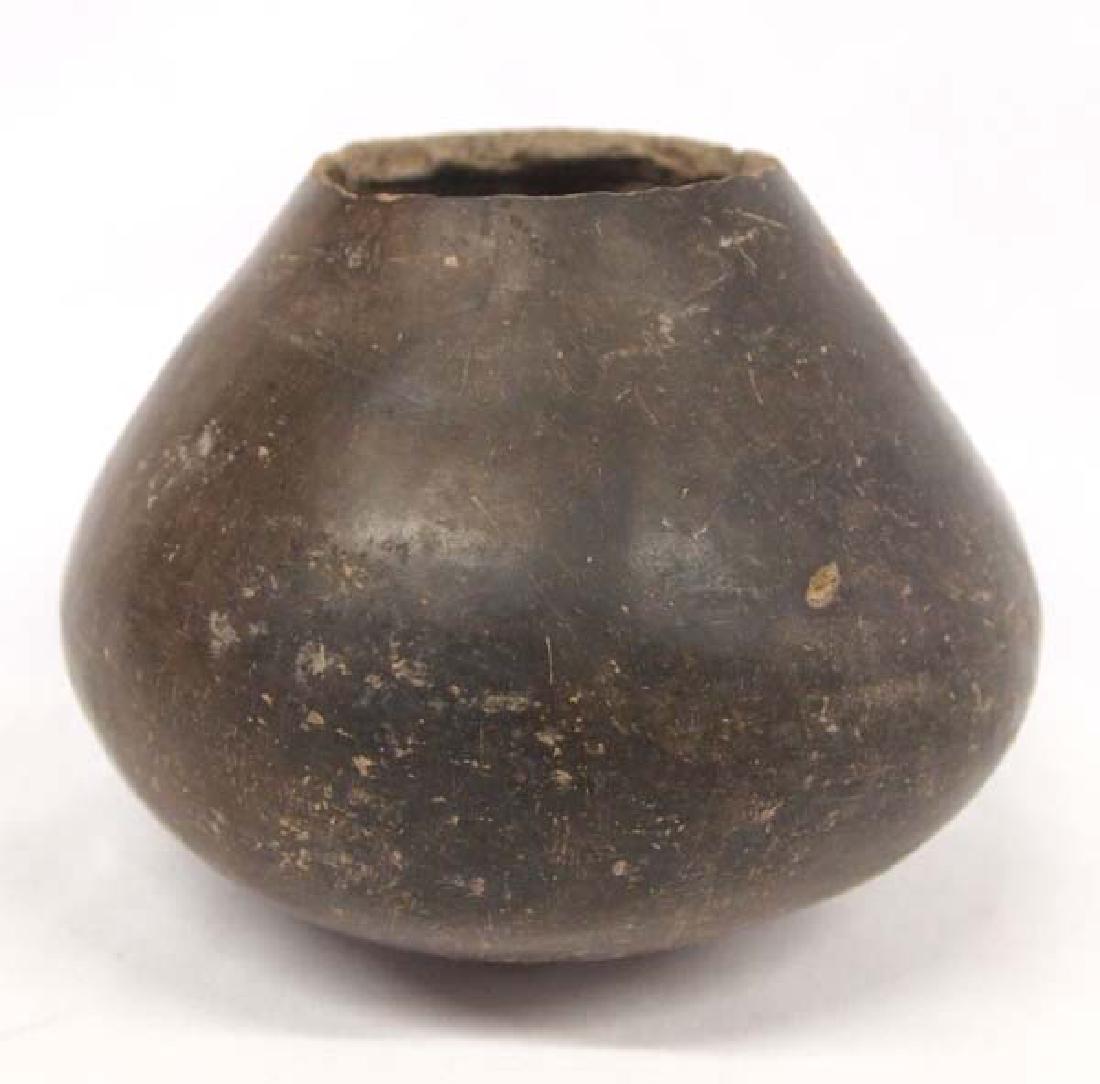 Prehistoric Native American Blackware Pot (1 of 3)