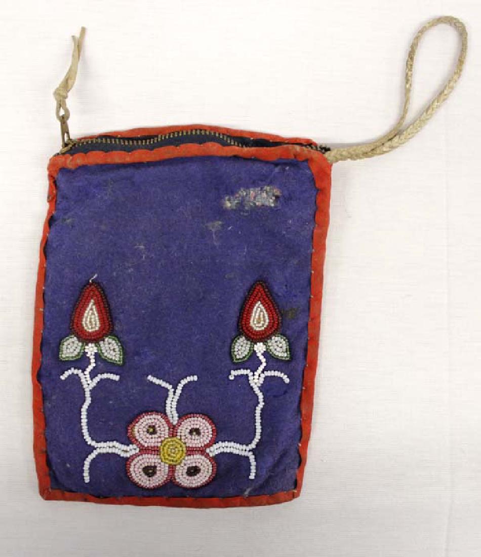 Old Native American Woodlands Beaded Wool Purse (1 of 3)