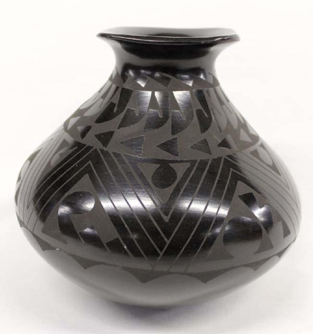 Mexican Mata Ortiz Black on Black Jar by S. Reyes (1 of 4)