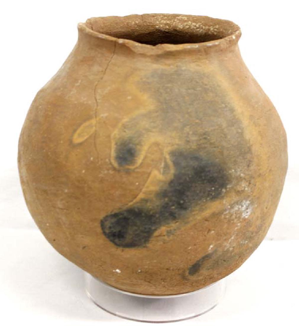 Prehistoric Native American Pottery Olla (1 of 4)