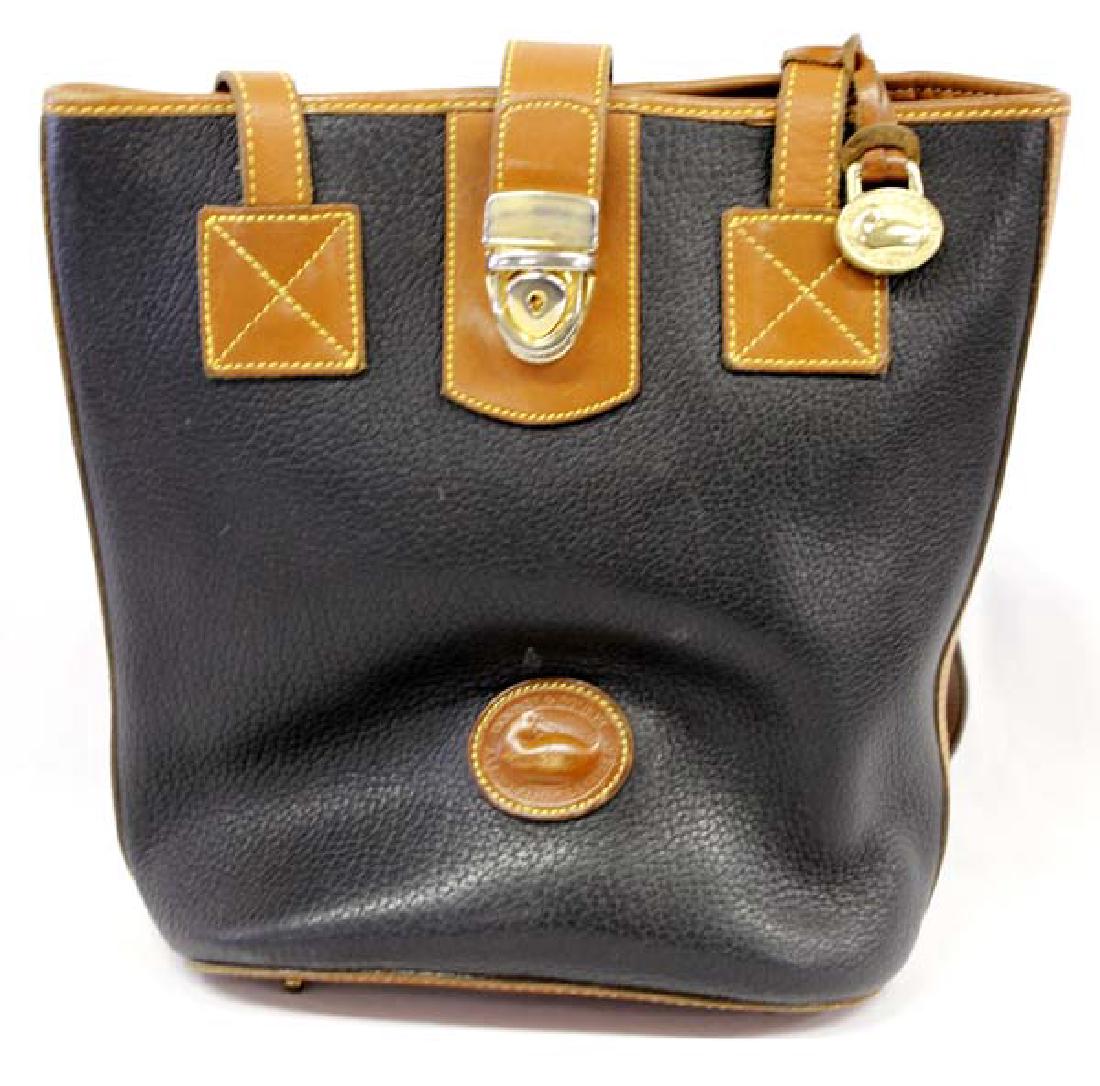 Classic Dooney & Bourke Leather Purse (1 of 3)