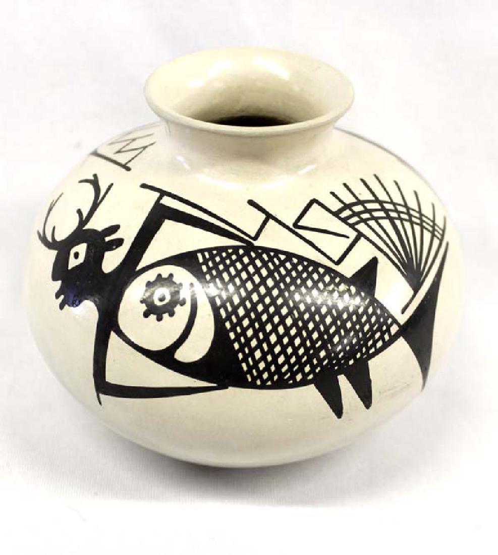 Mata Ortiz Pottery Jar by Juan Quezada, Jr. (1 of 5)