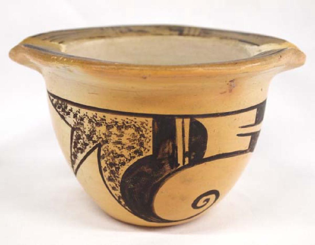 Vintage Native American Hopi Pottery Ashtray: Vintage Native American Hopi Pottery Ashtray, measures 3'' x 5'', ear of corn hallmark on the bottom of piece