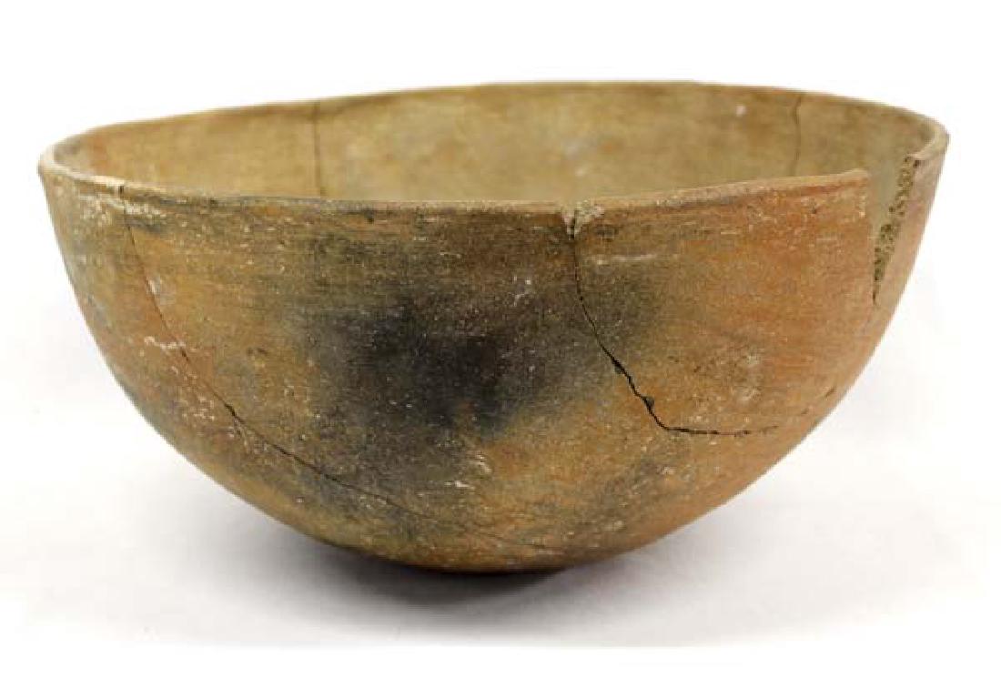 Large Prehistoric Mimbres Utilitarian Pottery Bowl (1 of 6)