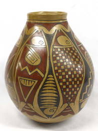 Mexican Mata Ortiz Polychrome Jar by D. Gonzalez
