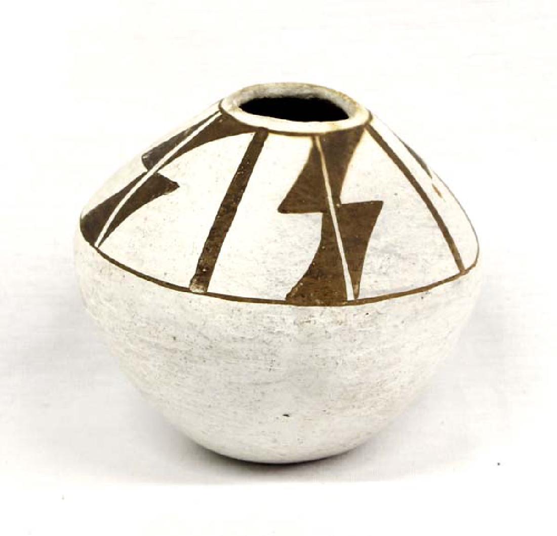 1940 Native American Acoma Seed Jar (1 of 4)