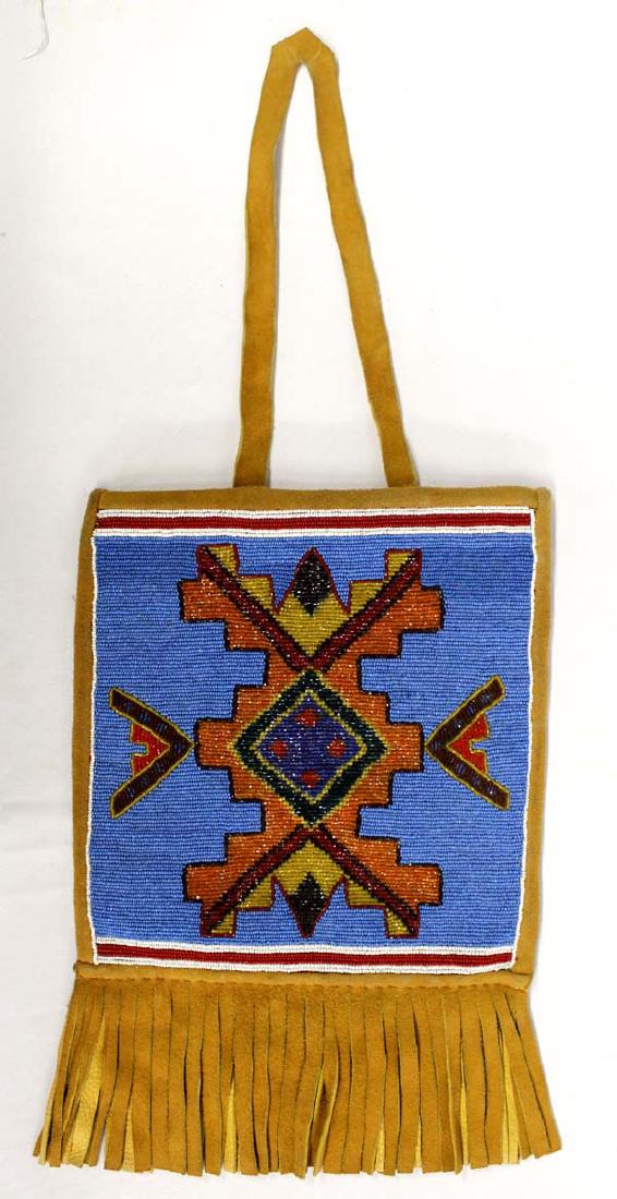 Native American Sioux Beaded Possibles Bag (1 of 4)