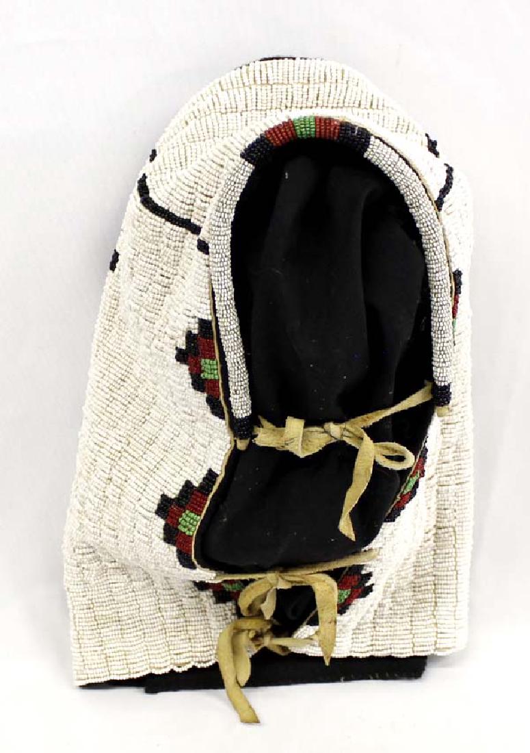 Native American Cree Beaded Moss Bag (1 of 3)
