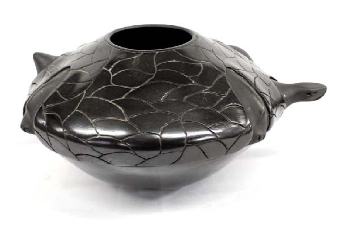 Mata Ortiz Pottery Effigy Turtle Jar by Quezada (1 of 4)
