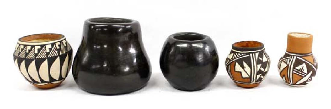 5 Miniature Native American Pots (1 of 3)